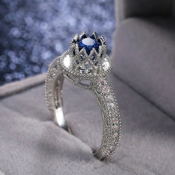 Gorgeous 925 Silver Crown Shape Blue Sapphire Ring - Picture 2 of 5